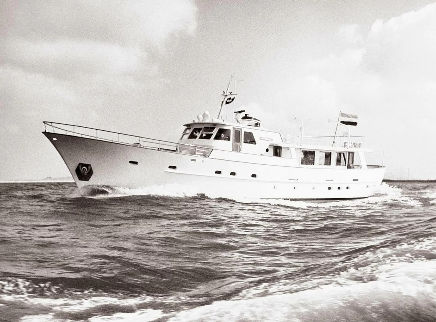 斐帝星（Feadship） Din-Dina