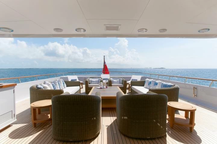 斐帝星（Feadship）White Rabbit