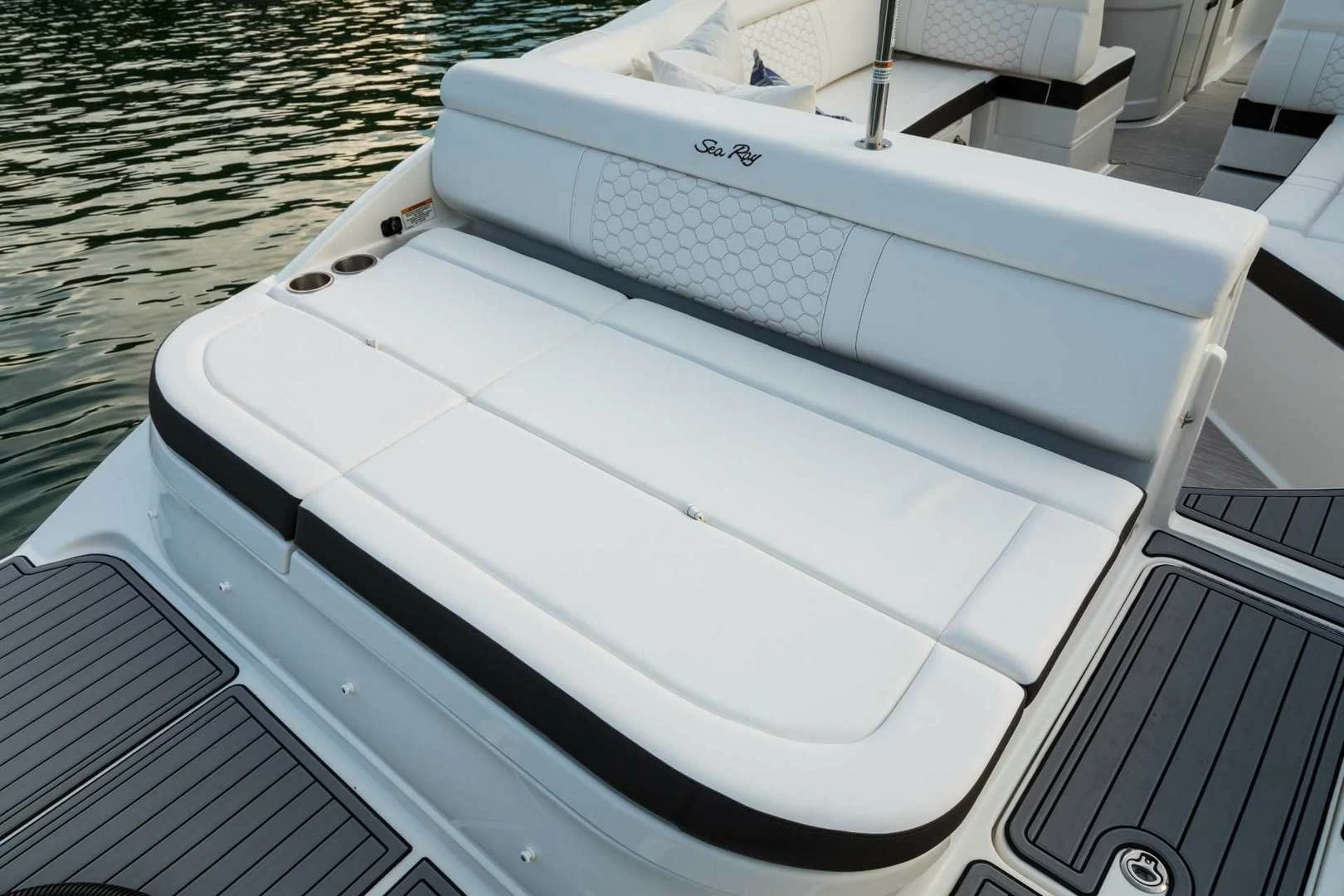希瑞（SeaRay）SDX 270 OUTBOARD