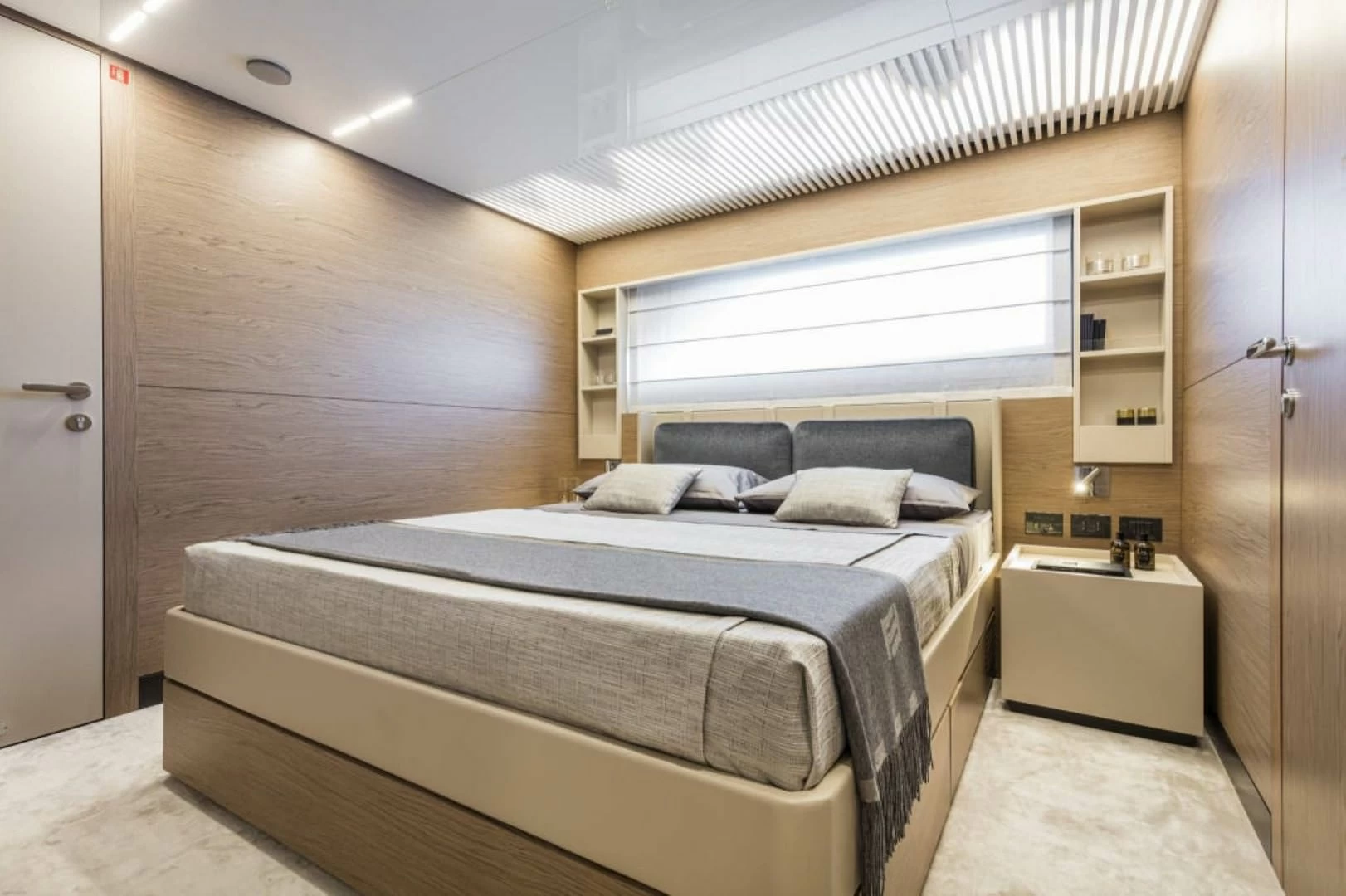 法拉帝（Ferretti）920-2000-M96