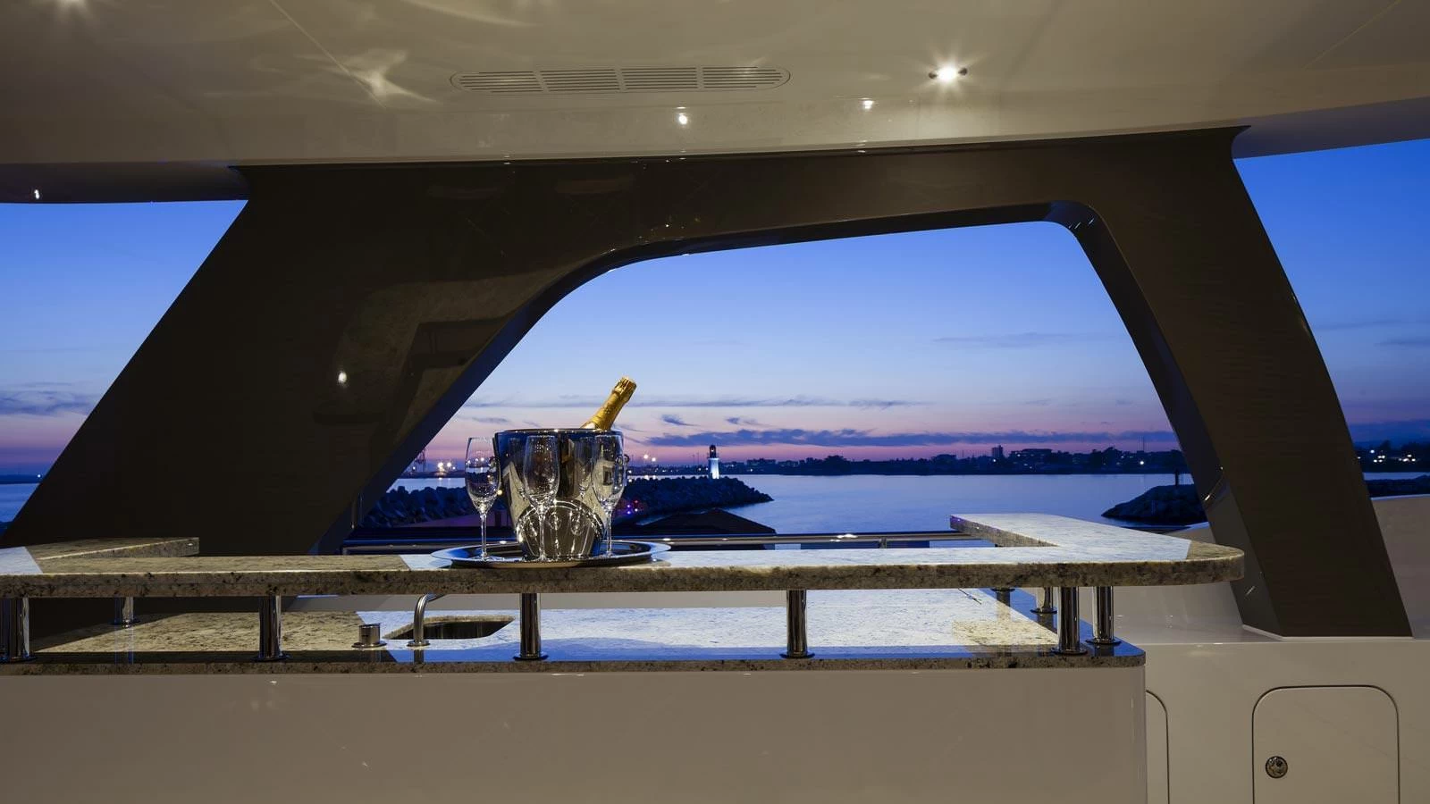 海森（Heesen）Alive
