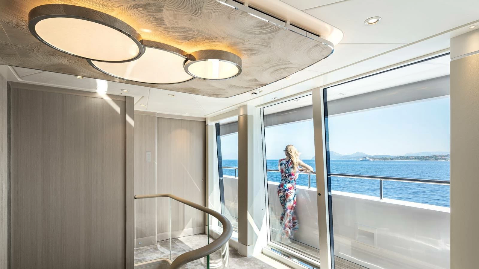 海森（Heesen）Irisha