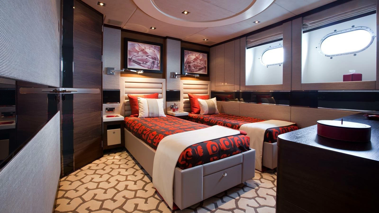 海森（Heesen）Aurelia