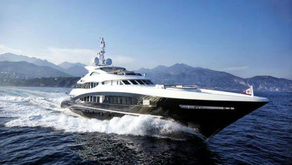 海森（Heesen）Monaco Wolf新艇