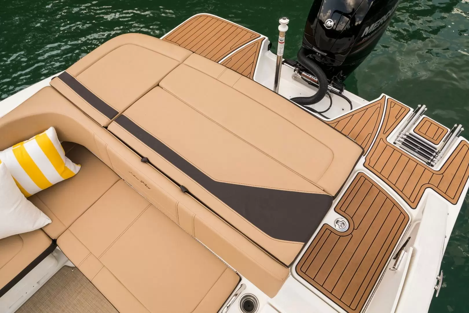 希瑞（SeaRay）SPX 210 OUTBOARD