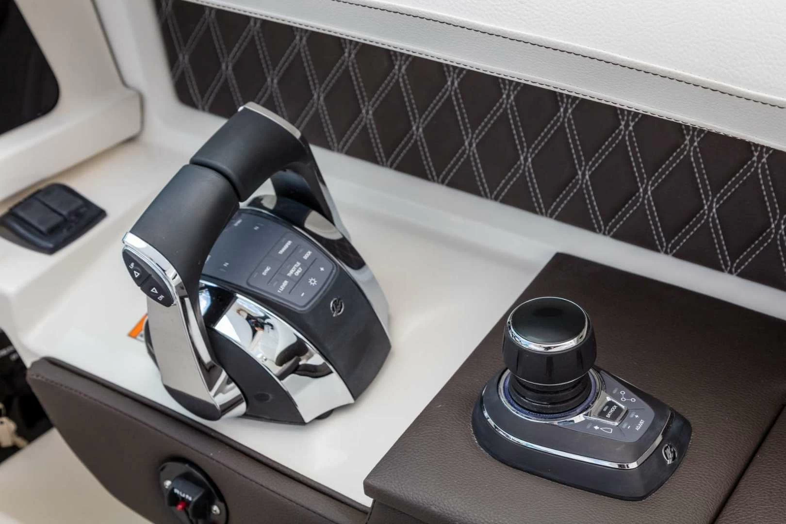 希瑞（SeaRay）SLX 310