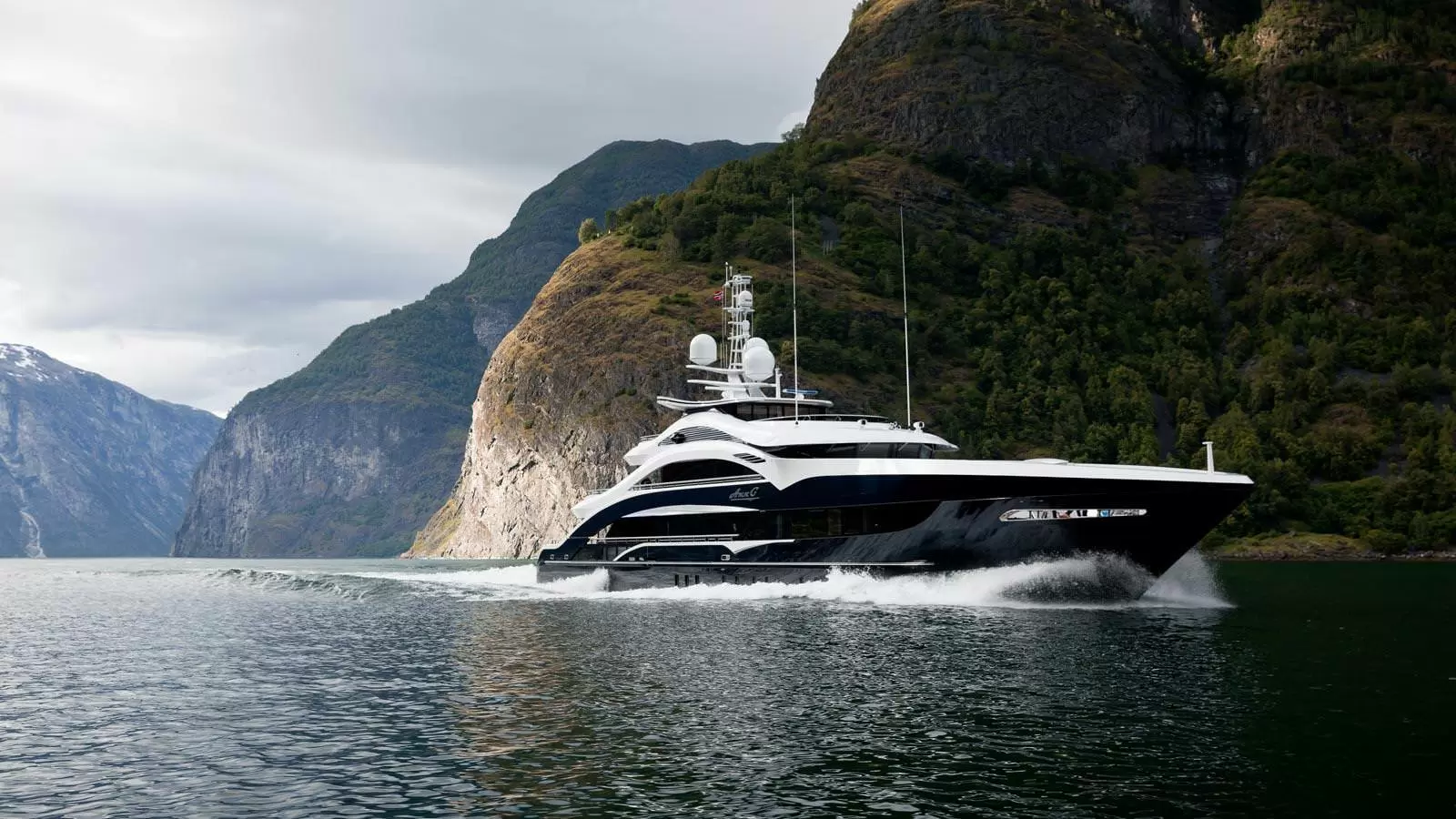海森（Heesen）Ann G