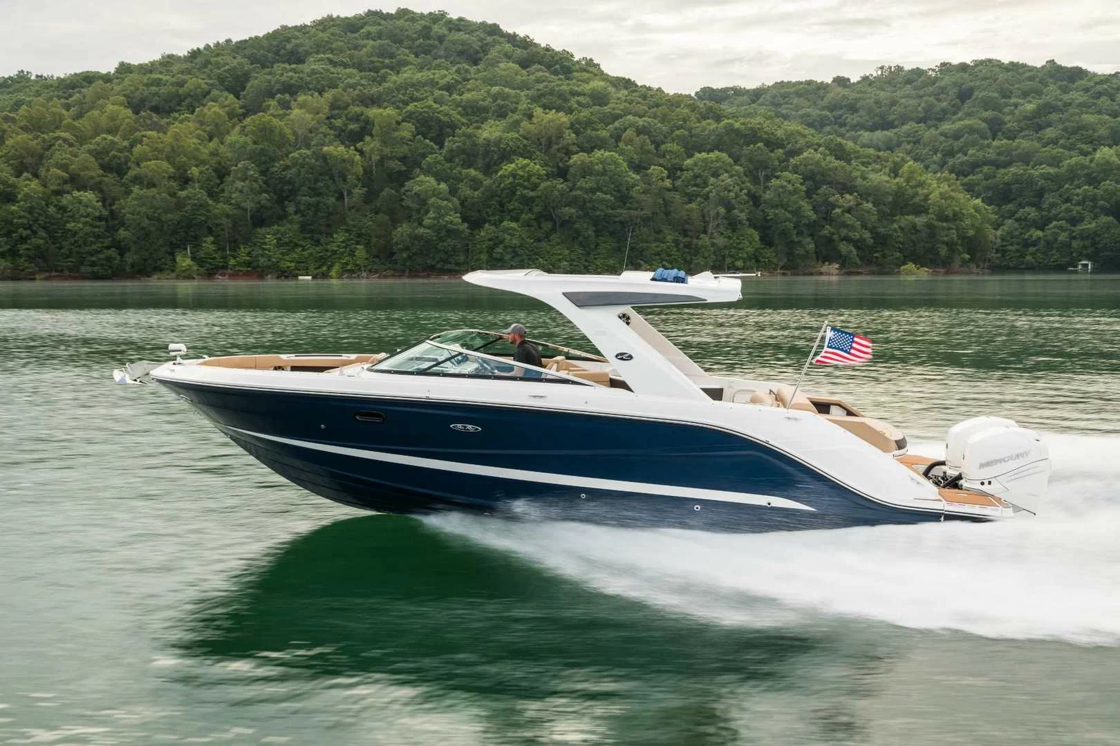 希瑞（SeaRay）SLX 310 OUTBOARD