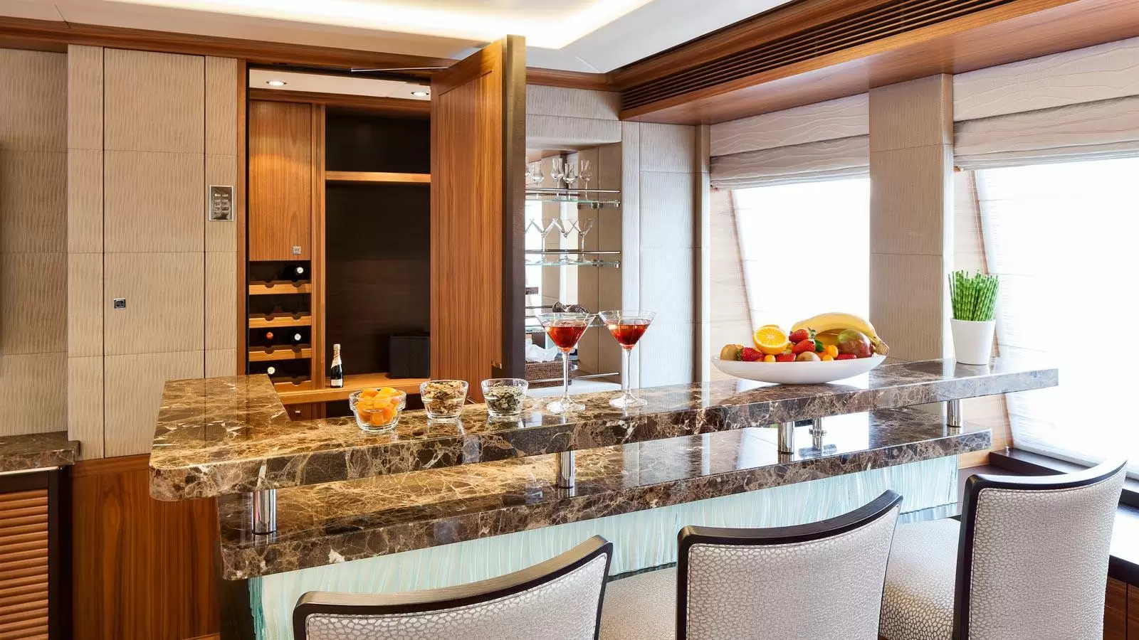 海森（Heesen）Elena
