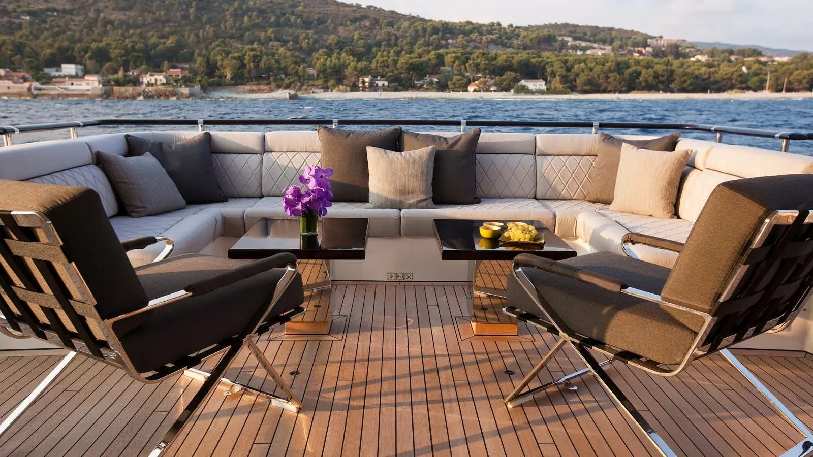 海森（Heesen）Aurelia