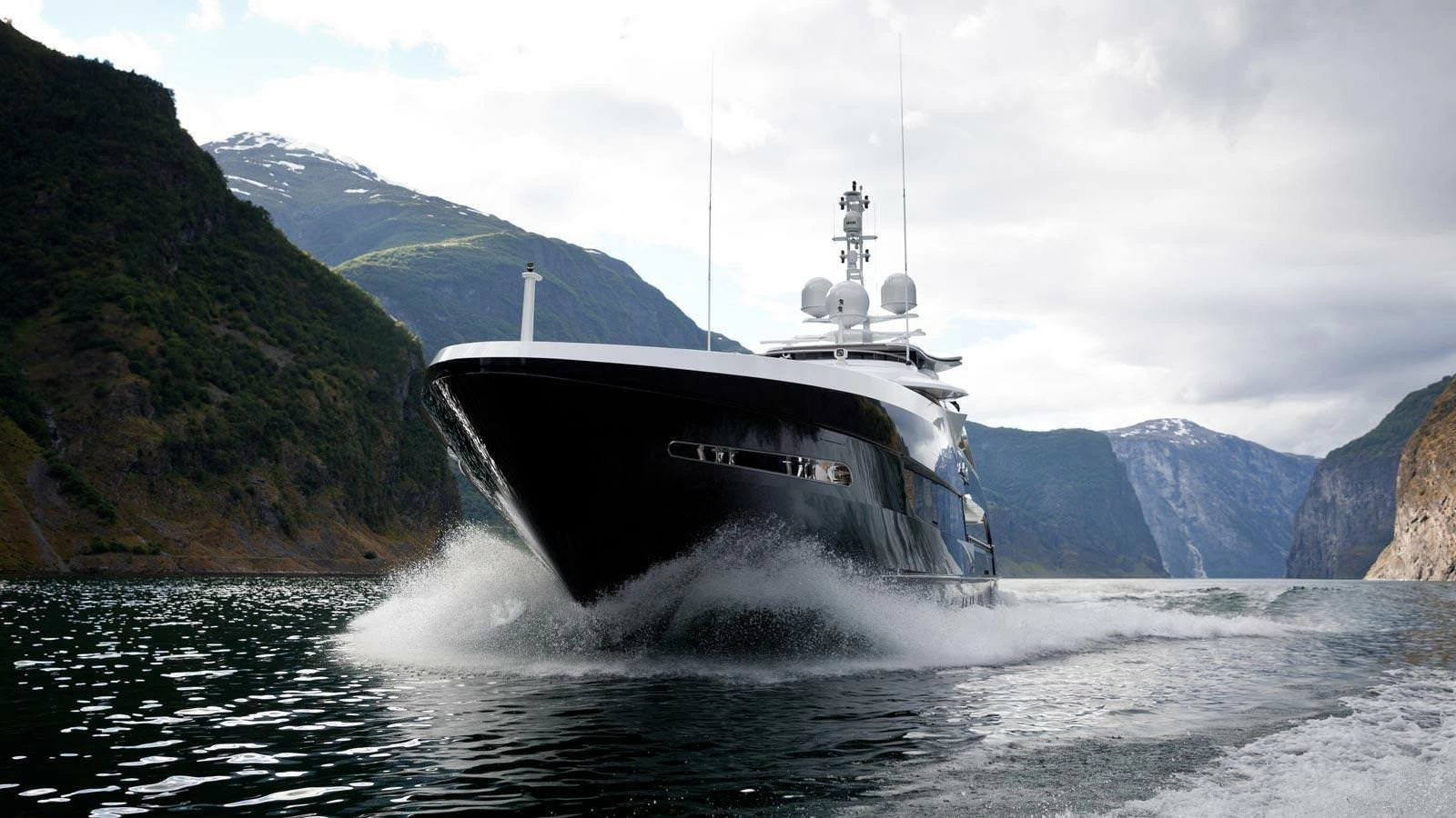 海森（Heesen）Ann G