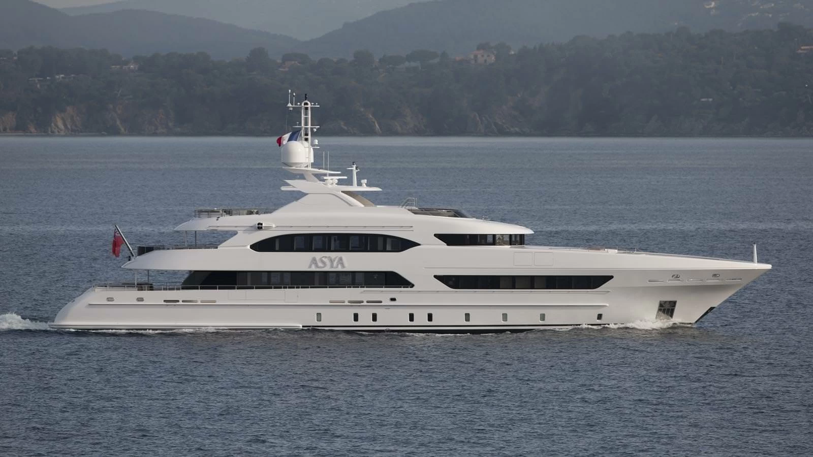 海森（Heesen）Asya