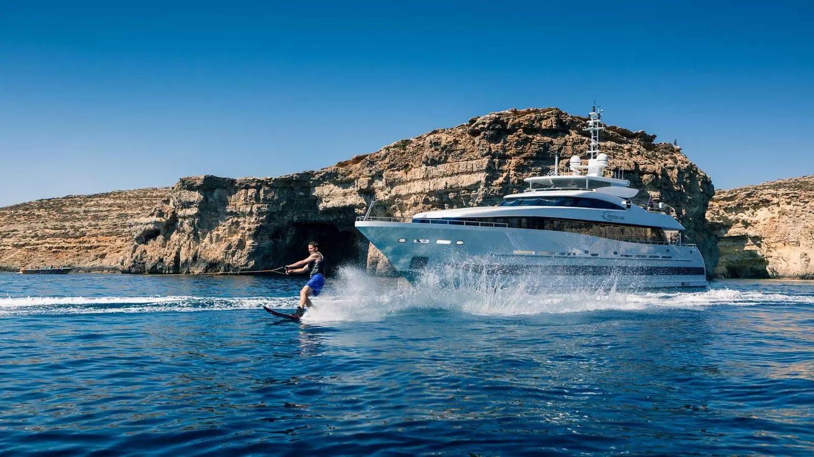 海森（Heesen）Galactica Plus