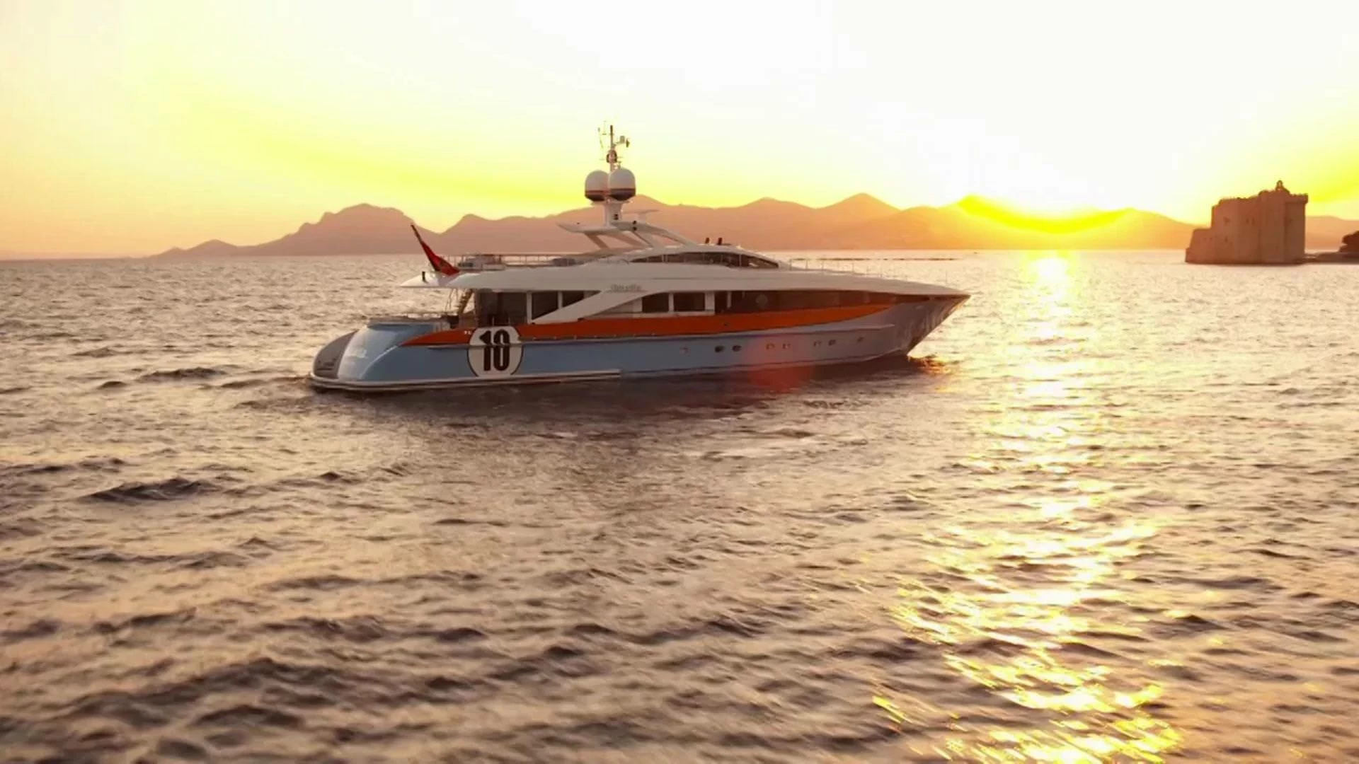 海森（Heesen）Aurelia