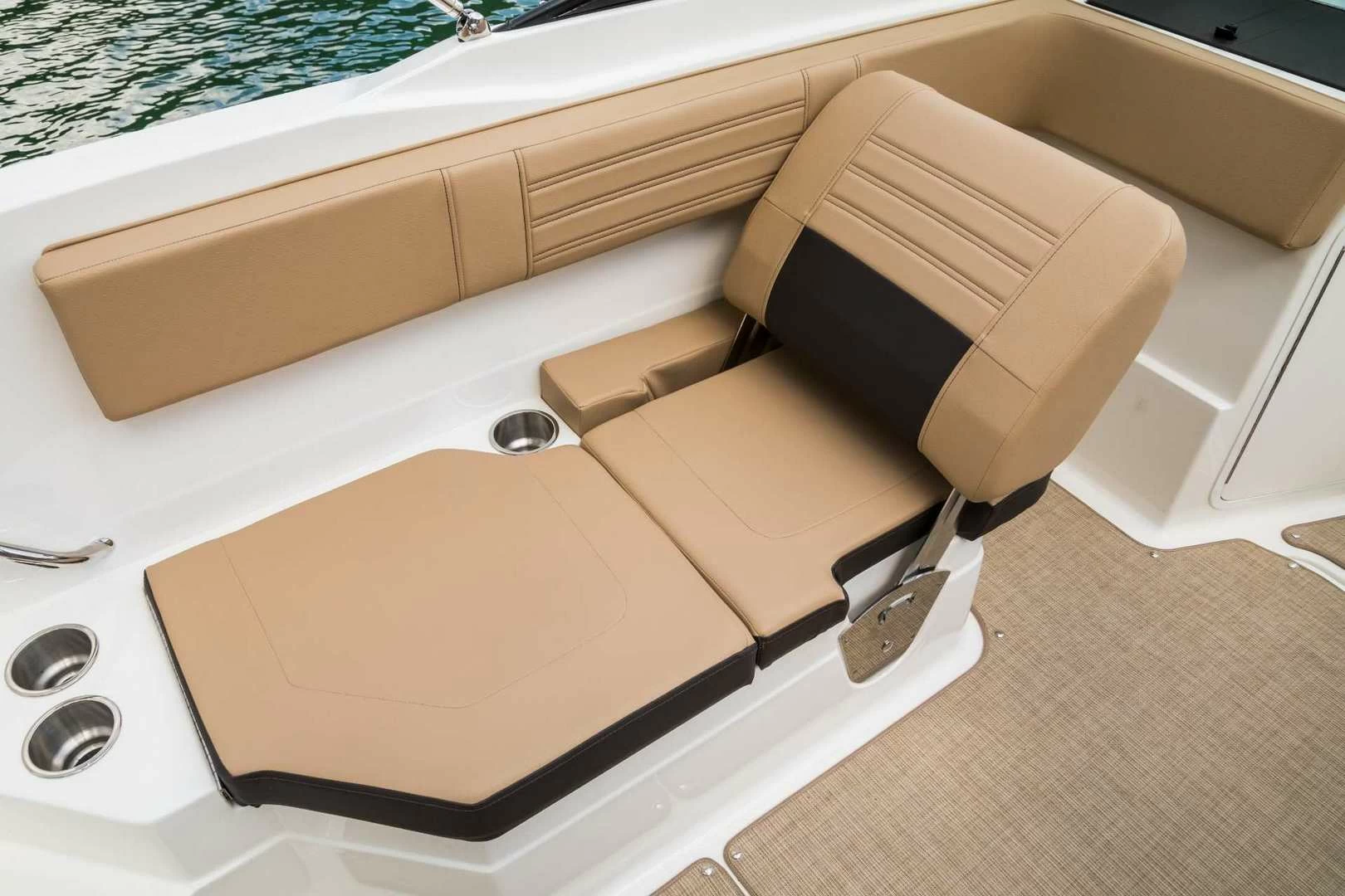 希瑞（SeaRay）SPX 210 OUTBOARD