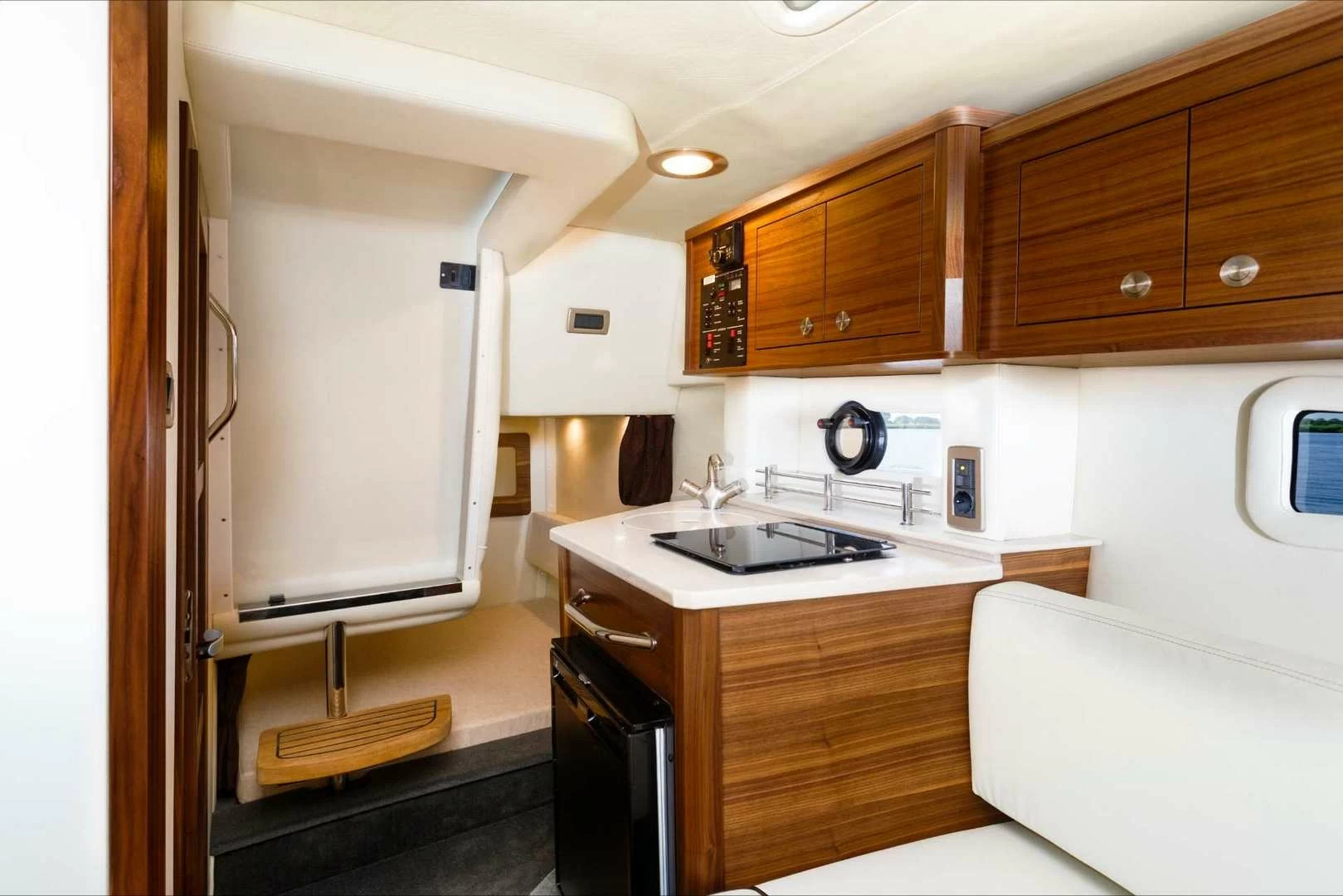 希瑞（SeaRay）SUNDANCER 265