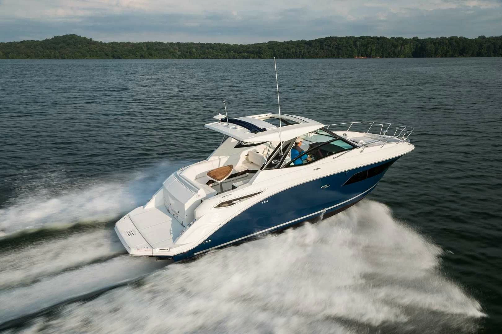 希瑞（SeaRay）SUNDANCER 320