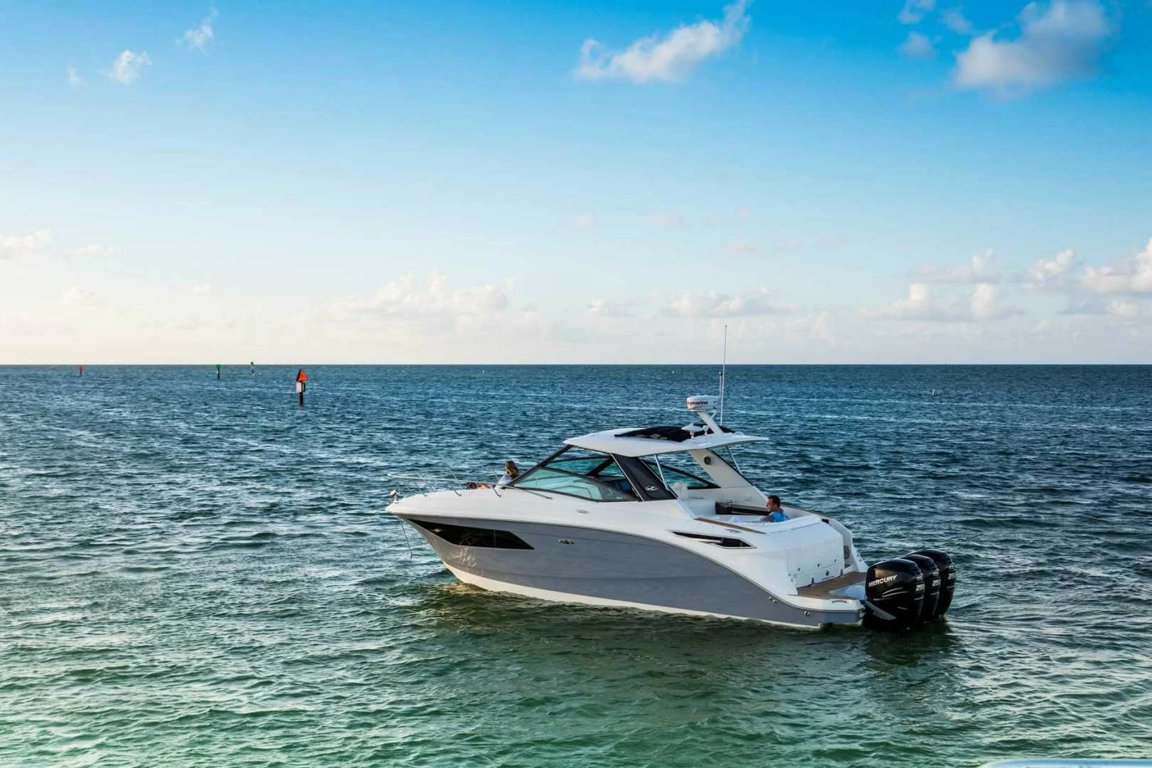 希瑞（SeaRay）SUNDANCER 320 OUTBOARD