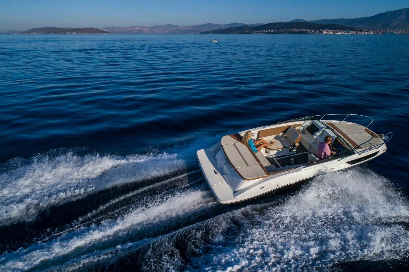 希瑞（SeaRay）SUN SPORT 230