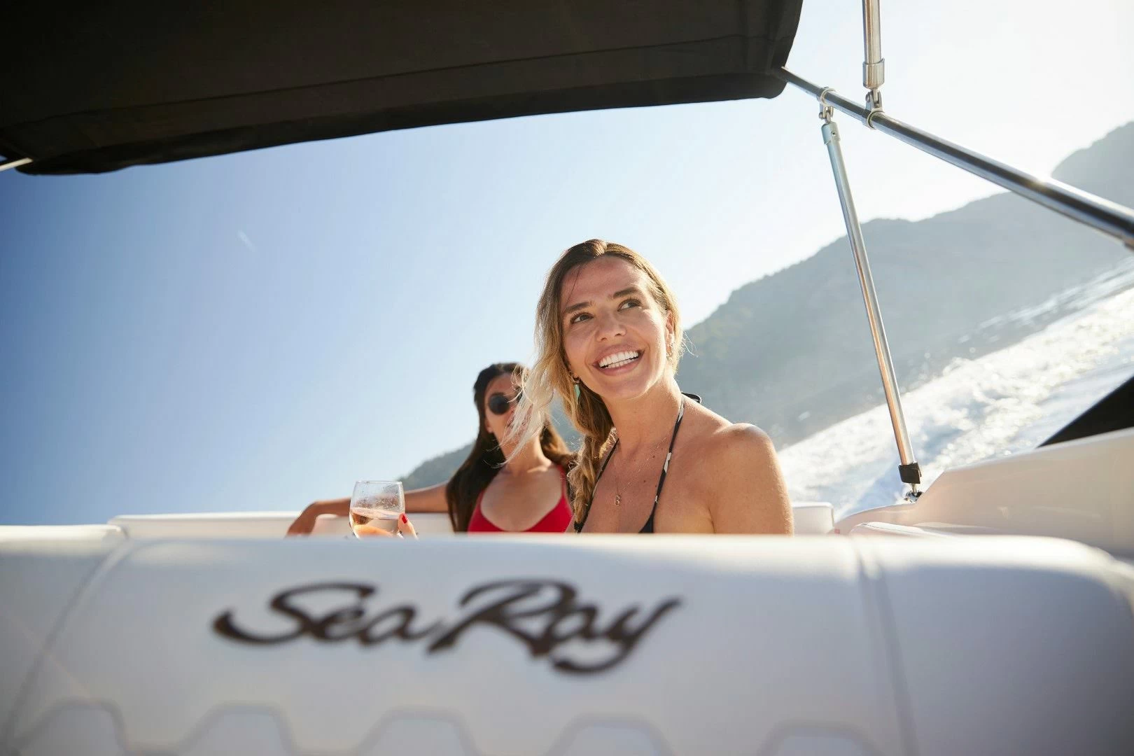 希瑞（SeaRay）SUN SPORT 230 OUTBOARD