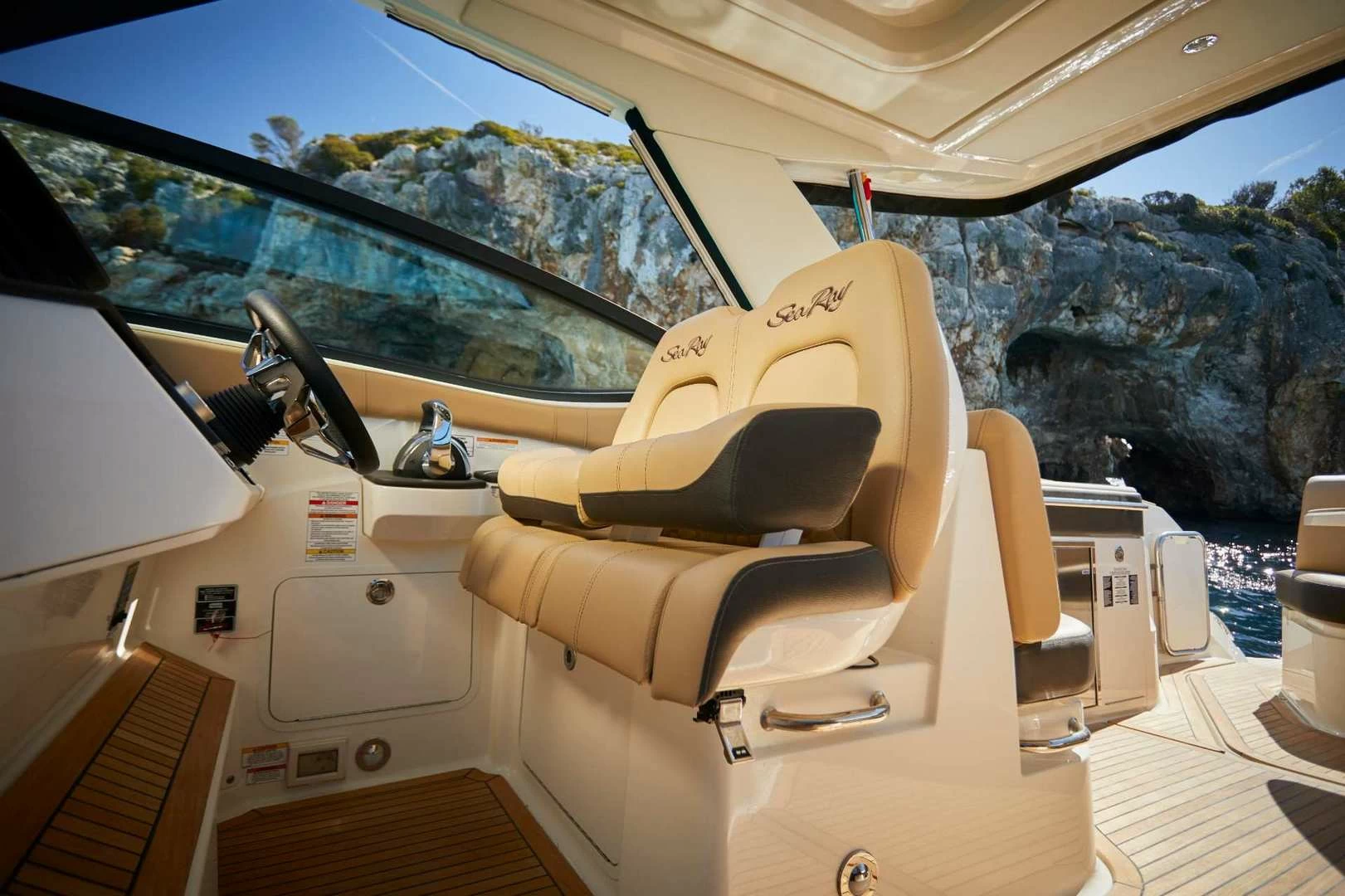 希瑞（SeaRay）SUNDANCER 320