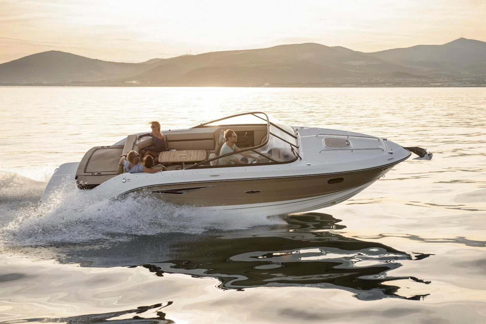 希瑞（SeaRay）SUN SPORT 250