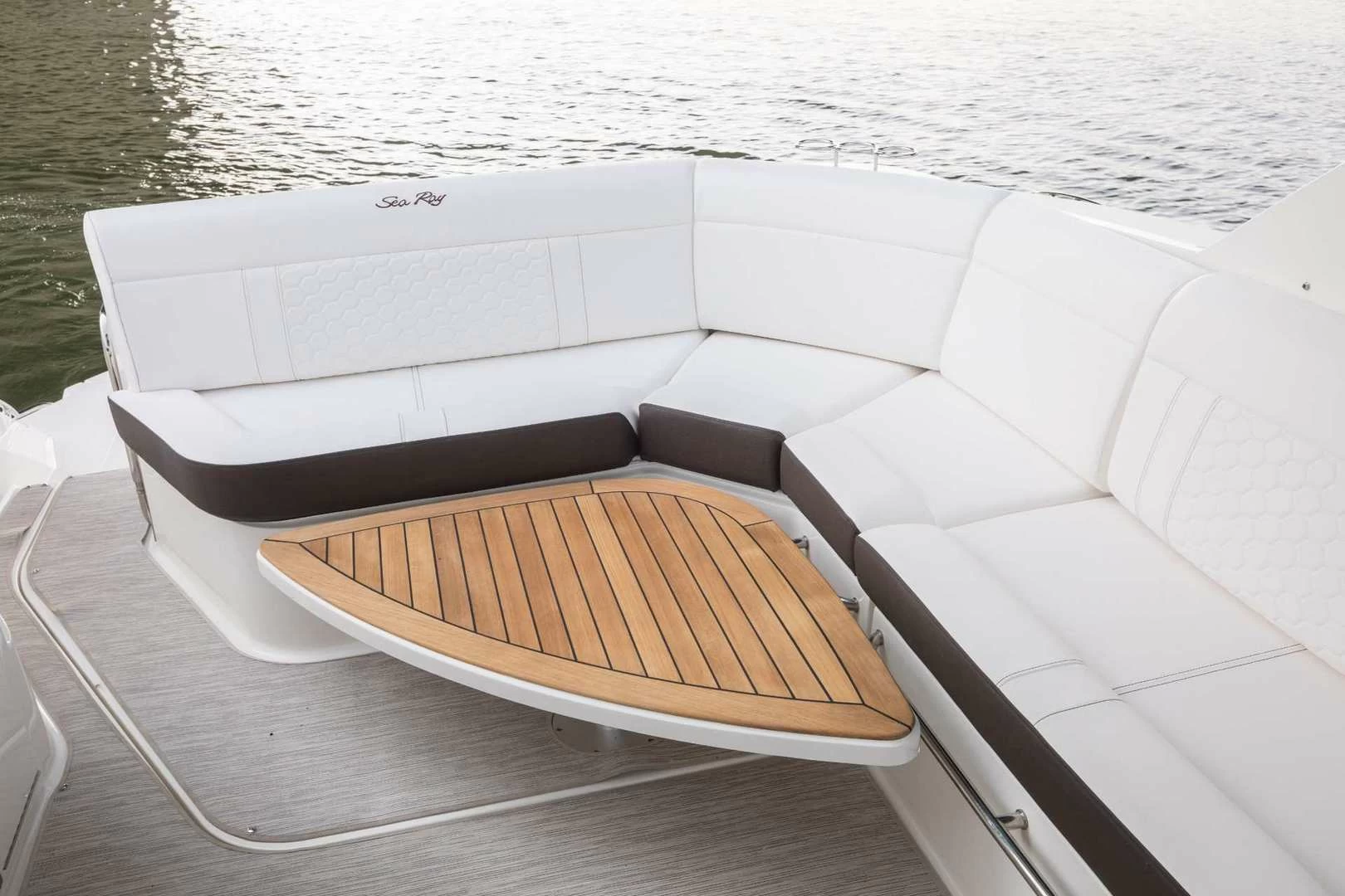 希瑞（SeaRay）SUNDANCER 320 OUTBOARD