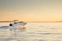 希瑞（SeaRay）SUN SPORT 230 OUTBOARD
