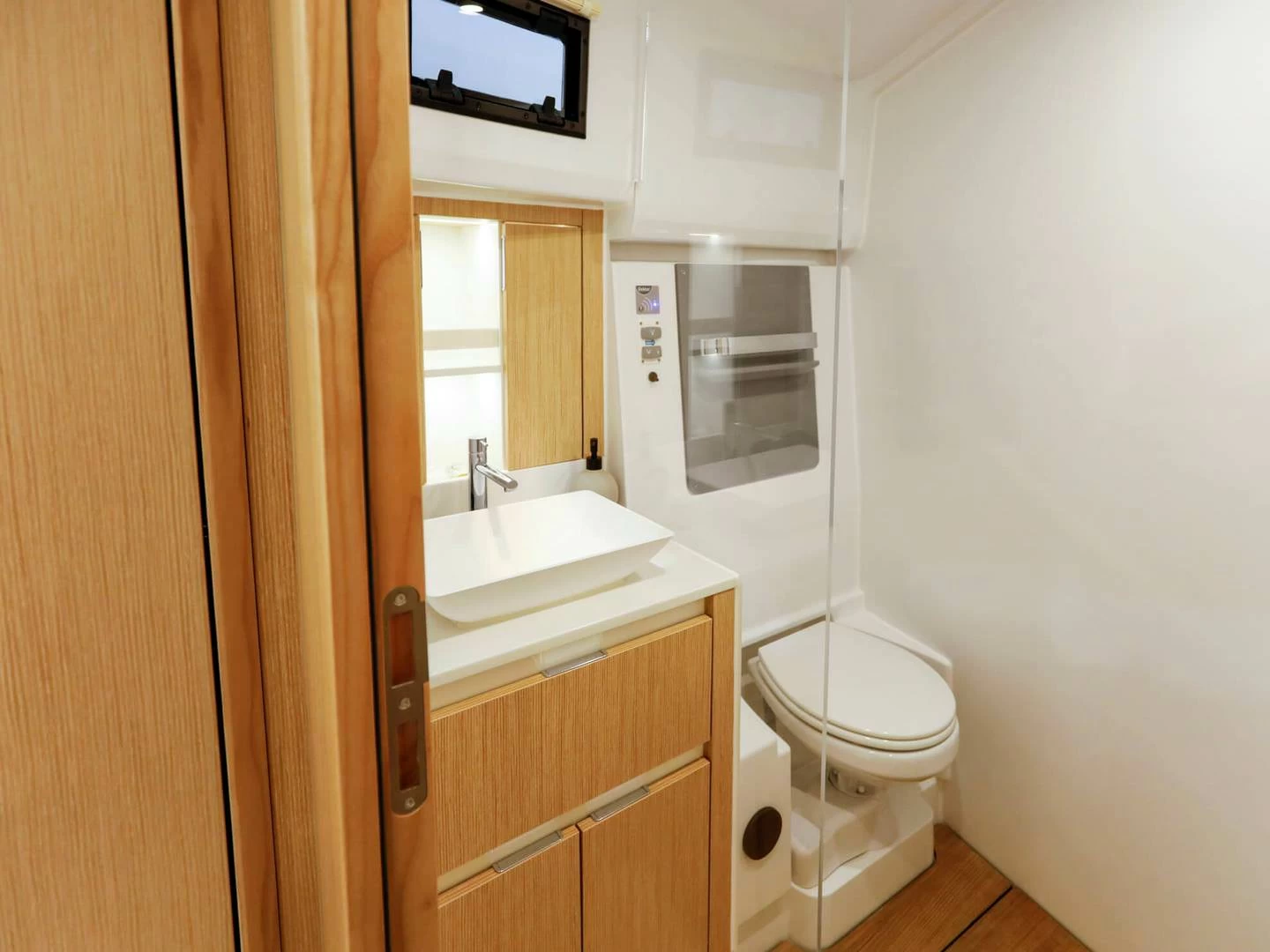 汉斯（Hanse）Moody Decksaloon 41