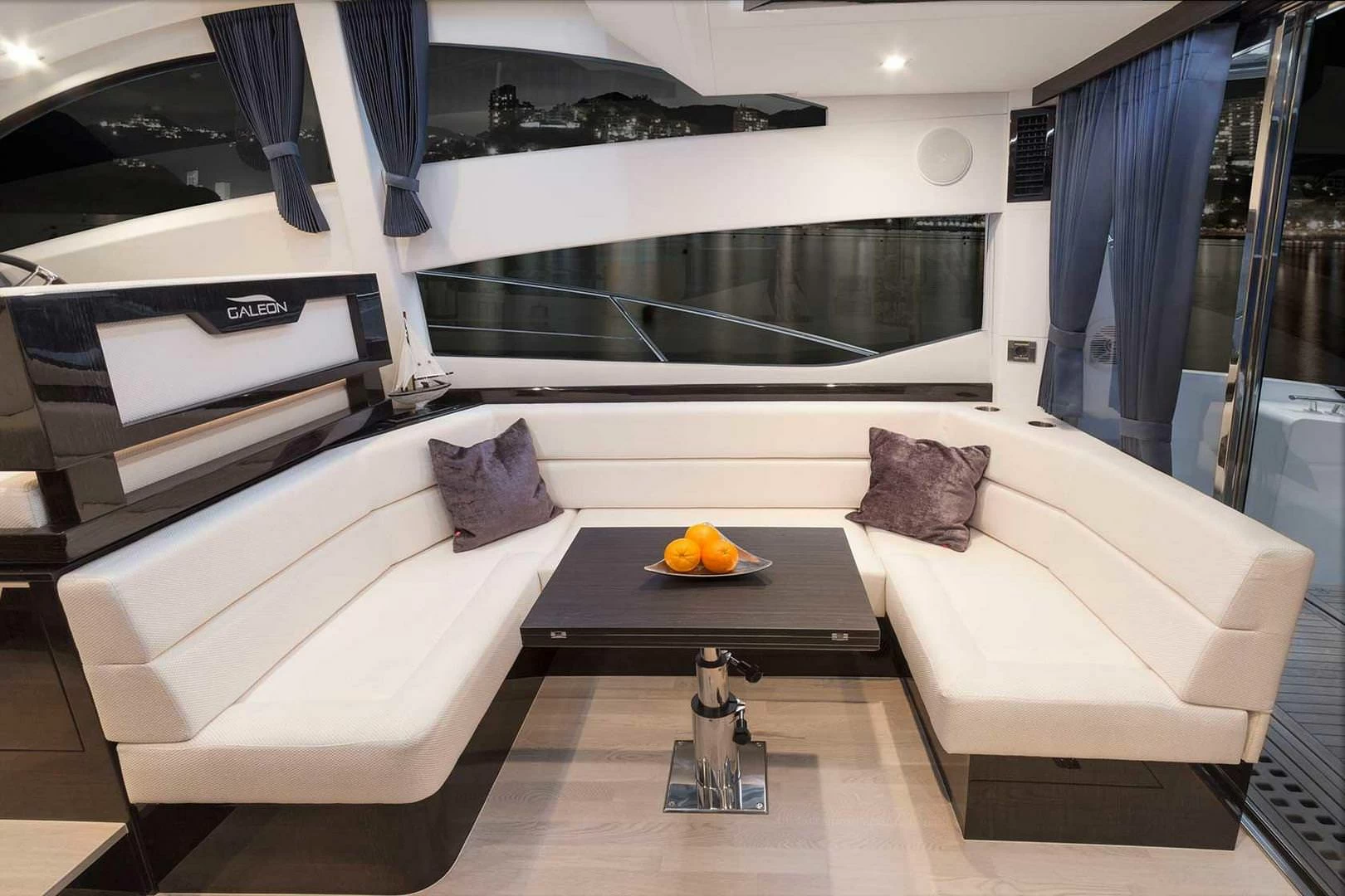 卡帝尔（Galeon）430 SKYDECK