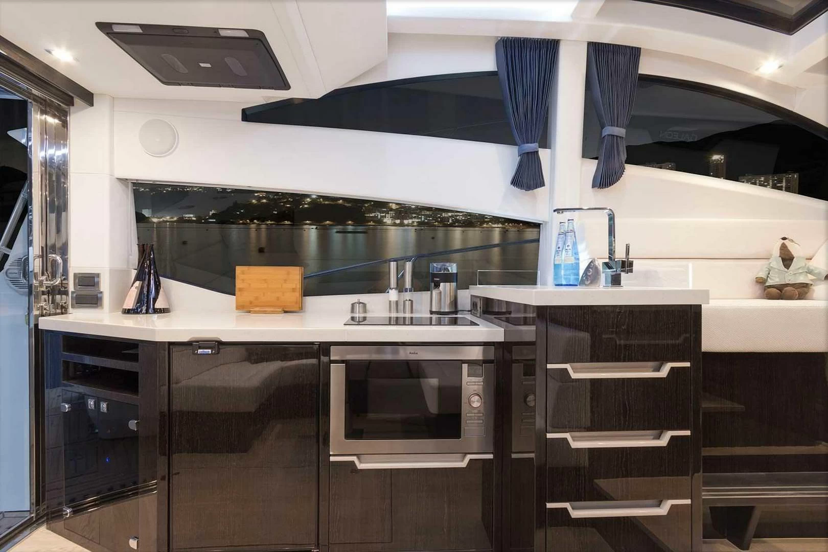 卡帝尔（Galeon）430 SKYDECK