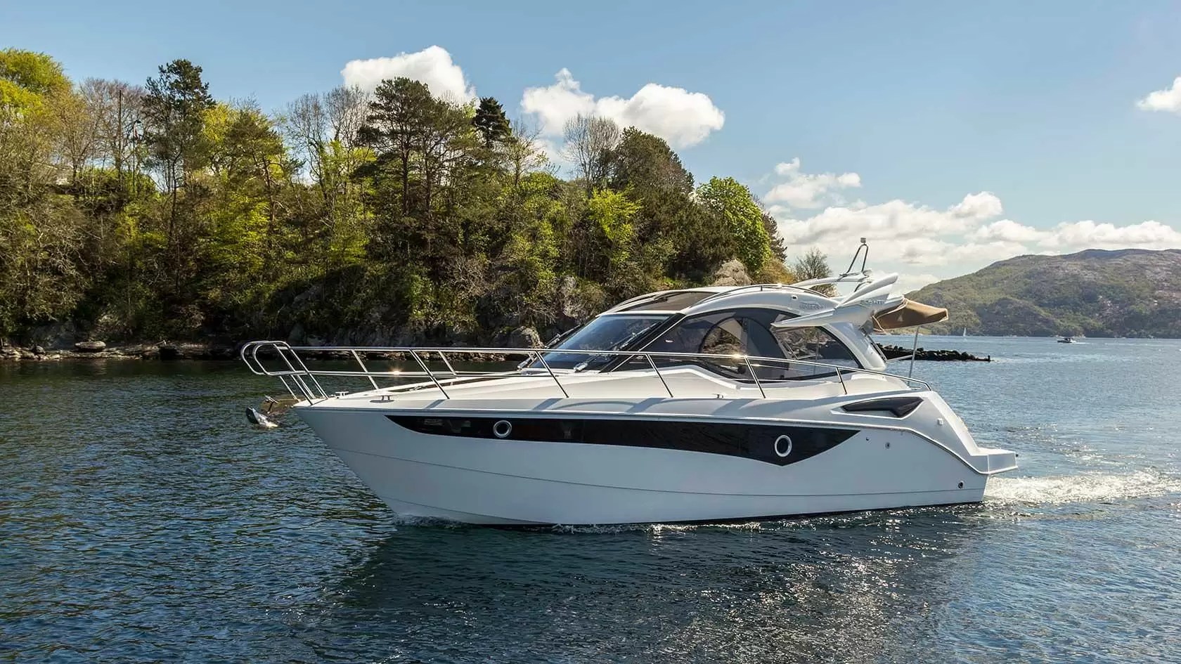 卡帝尔（Galeon）300 FLY