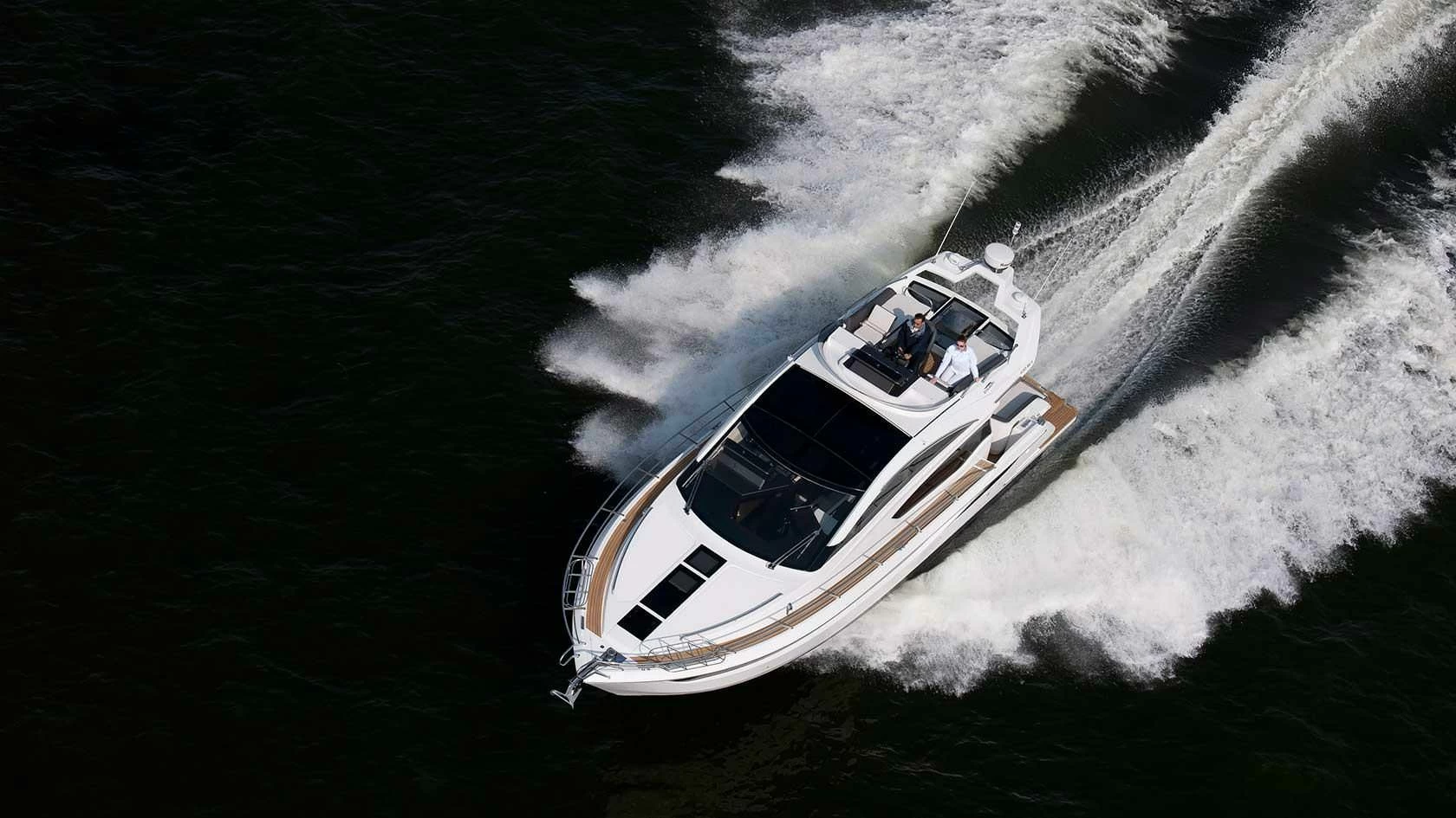 卡帝尔（Galeon）430 SKYDECK
