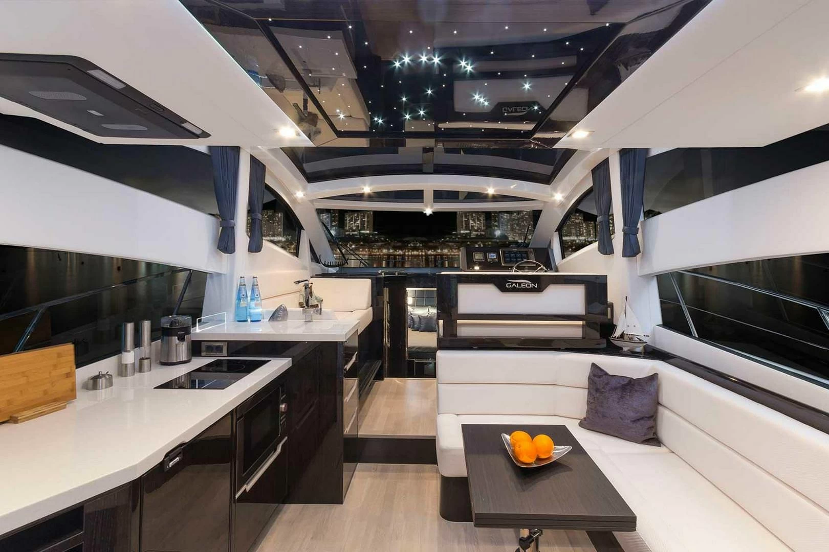 卡帝尔（Galeon）430 SKYDECK