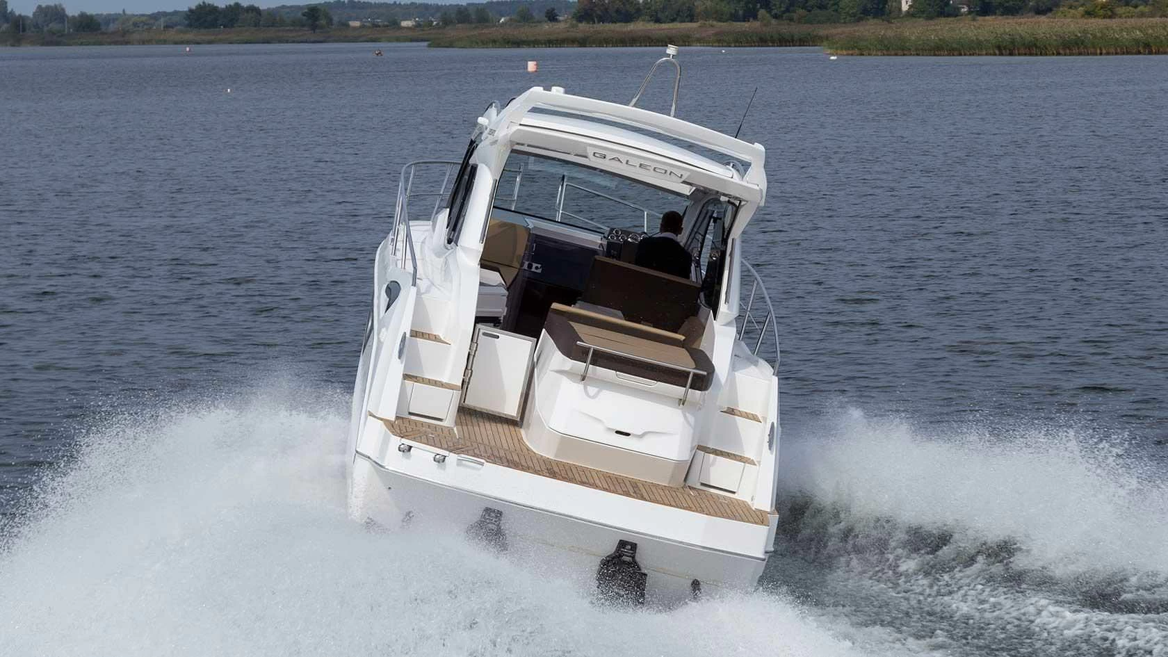 卡帝尔（Galeon）300 FLY