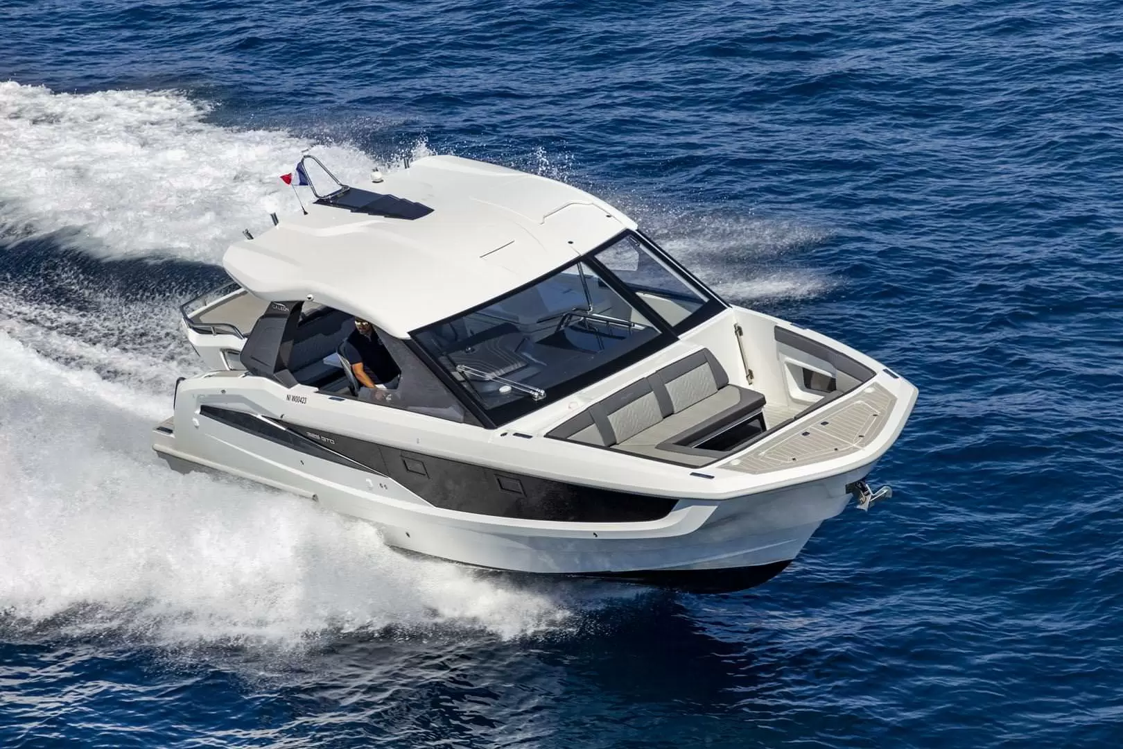 卡帝尔（Galeon）325 GTO