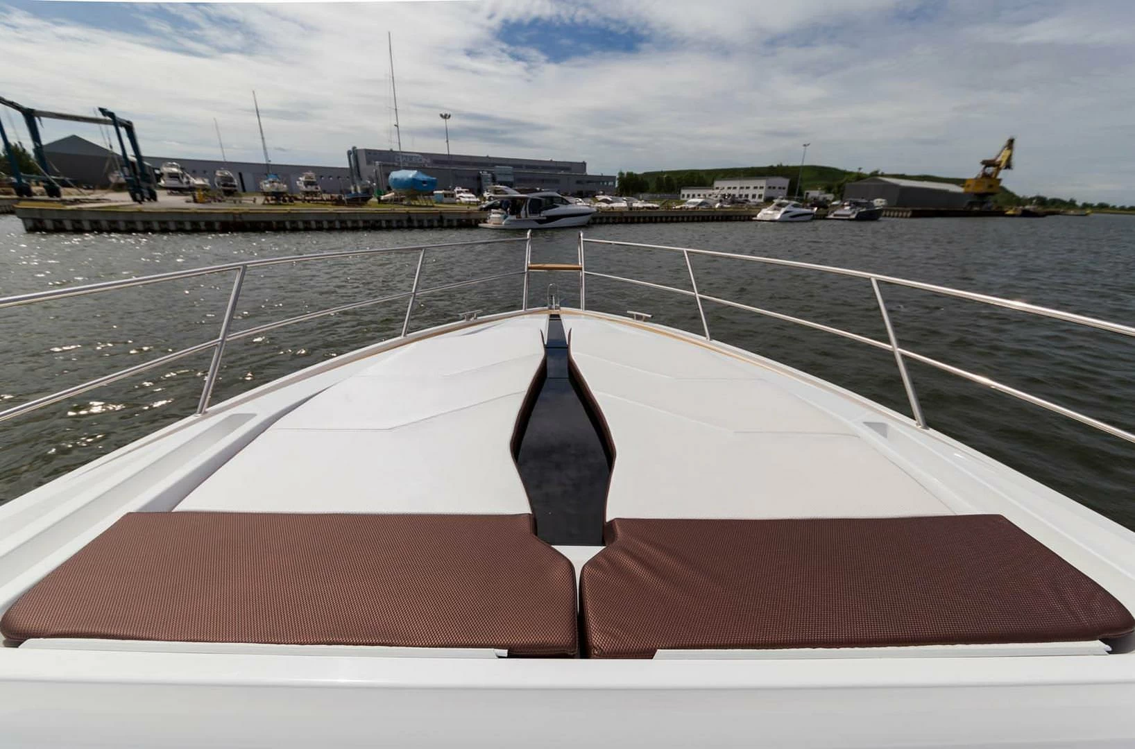 卡帝尔（Galeon）445 HTS