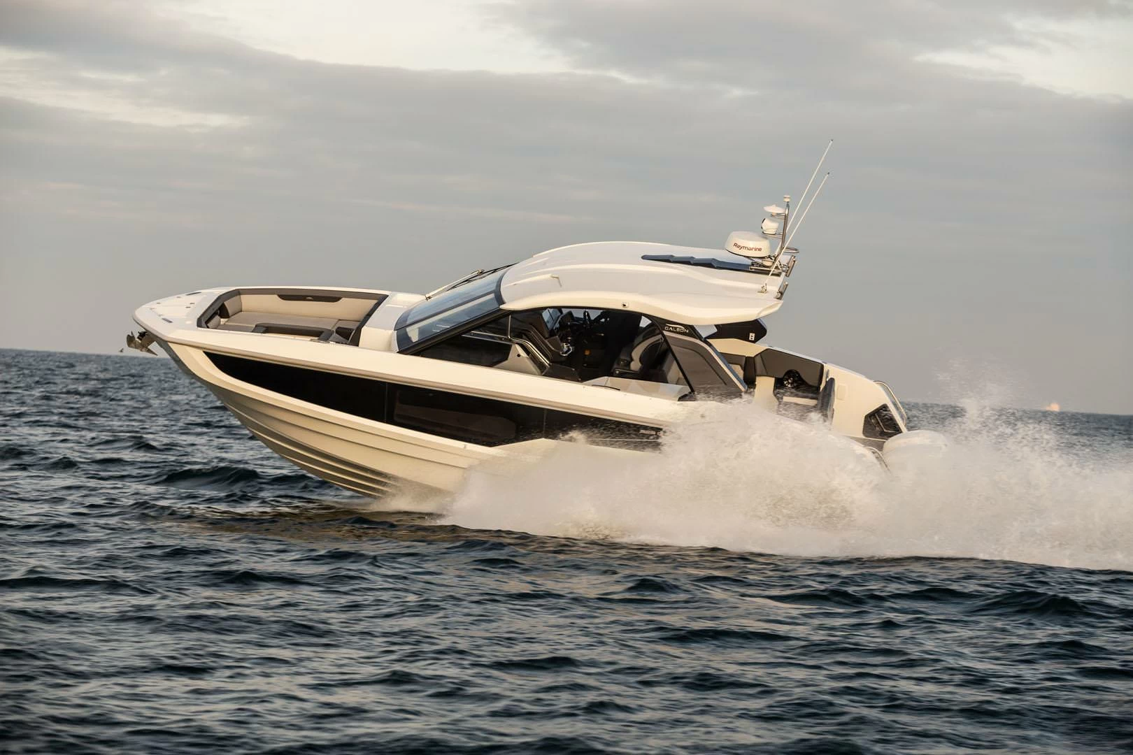 卡帝尔（Galeon）325 GTO