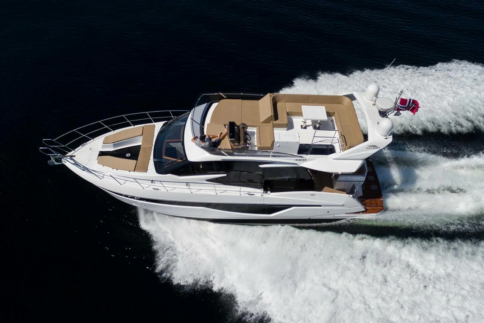 卡帝尔（Galeon）460 FLY