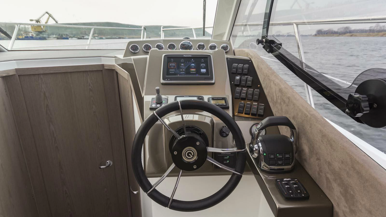卡帝尔（Galeon）310 HTC