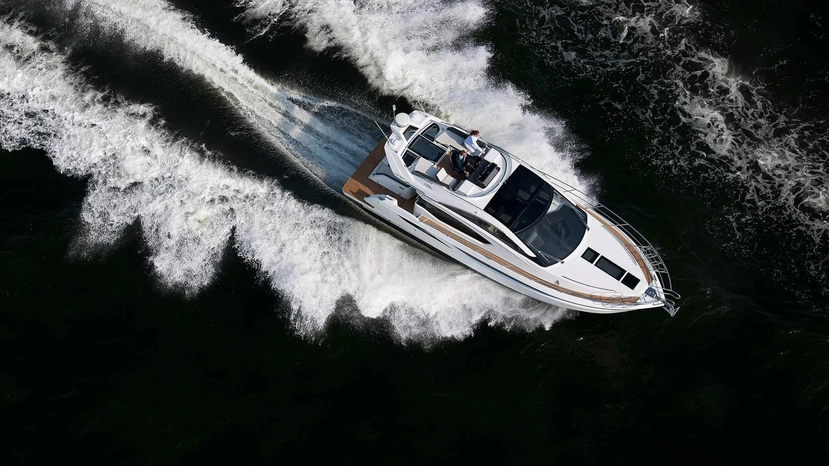 卡帝尔（Galeon）430 SKYDECK