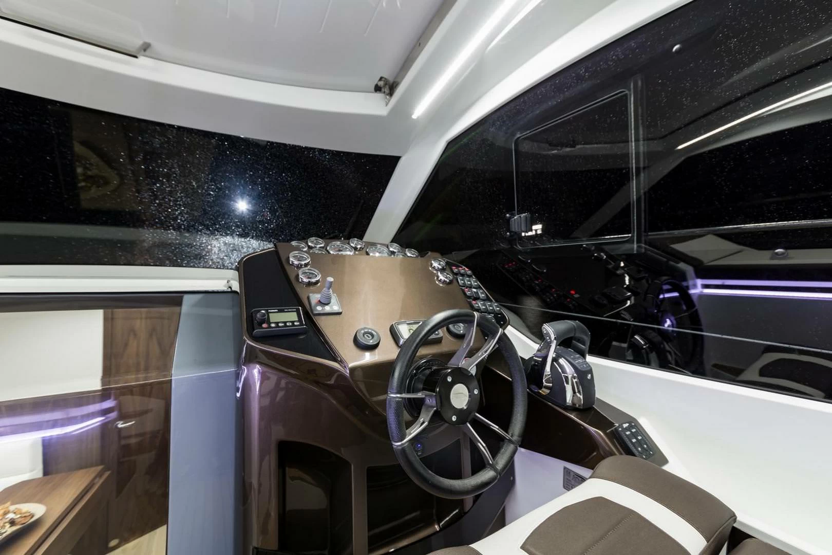 卡帝尔（Galeon）335 HTS