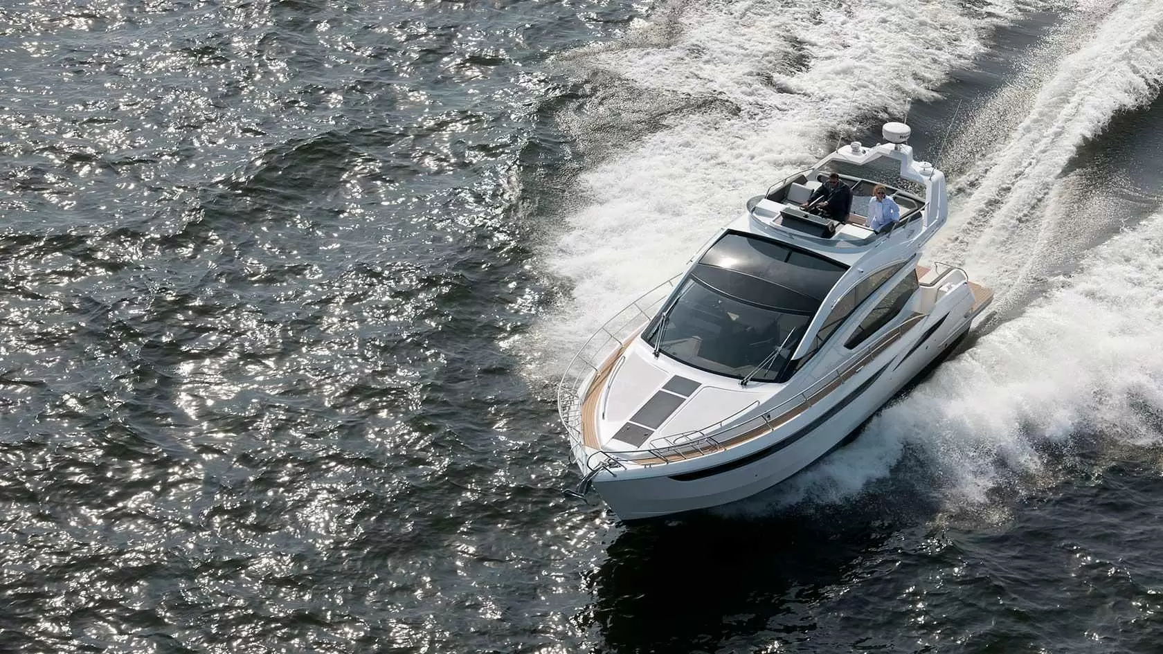 卡帝尔（Galeon）430 SKYDECK