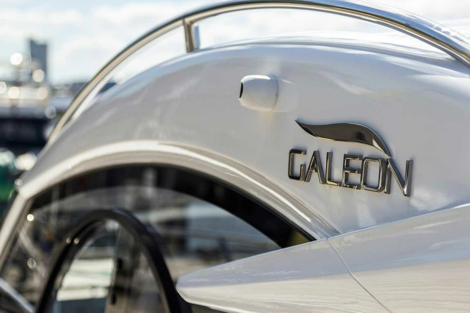 卡帝尔（Galeon）305 HTS