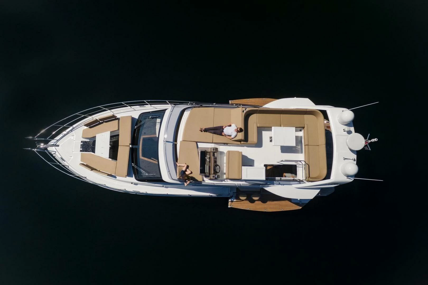 卡帝尔（Galeon）460 FLY