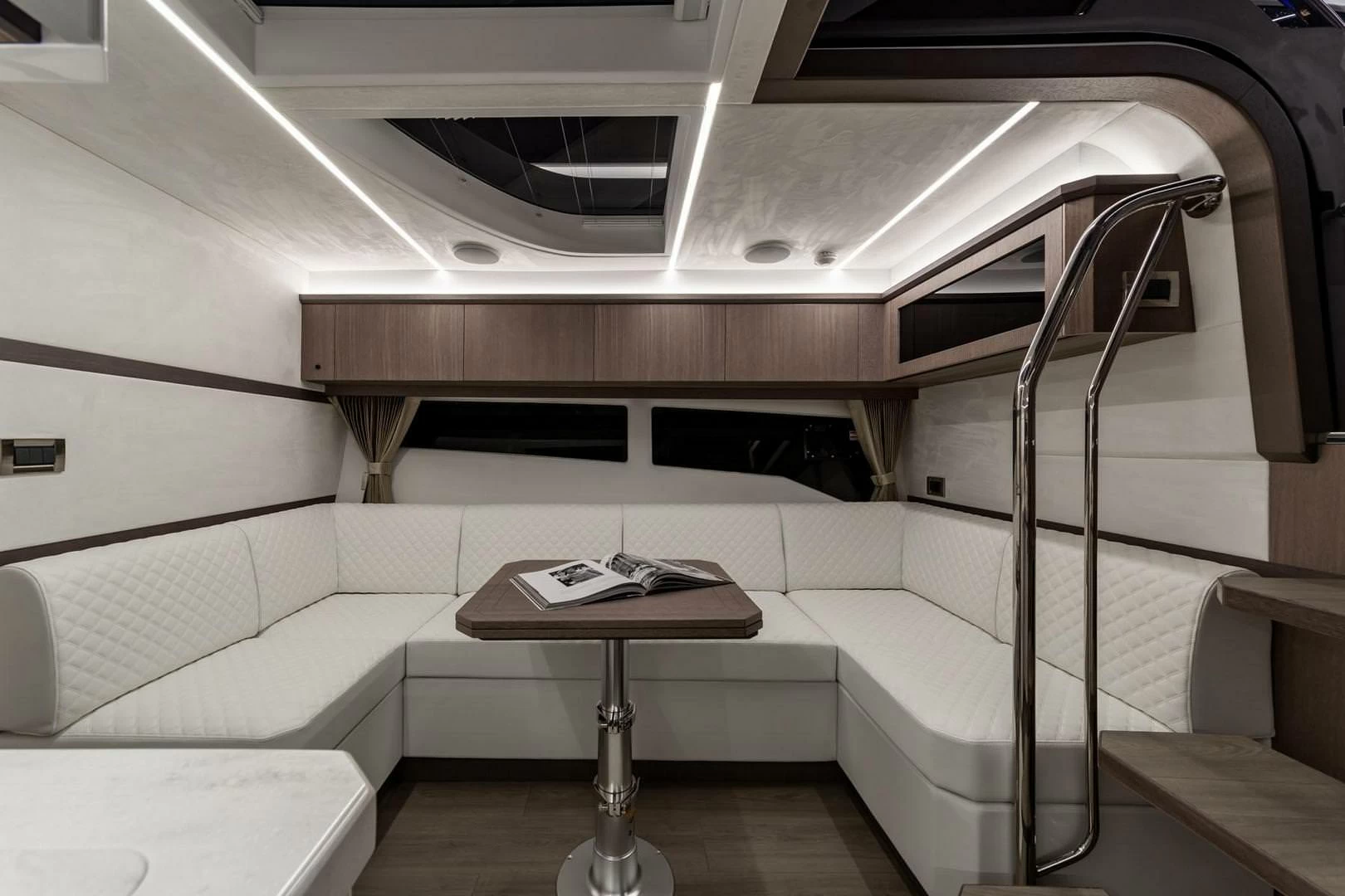 卡帝尔（Galeon）405 HTS