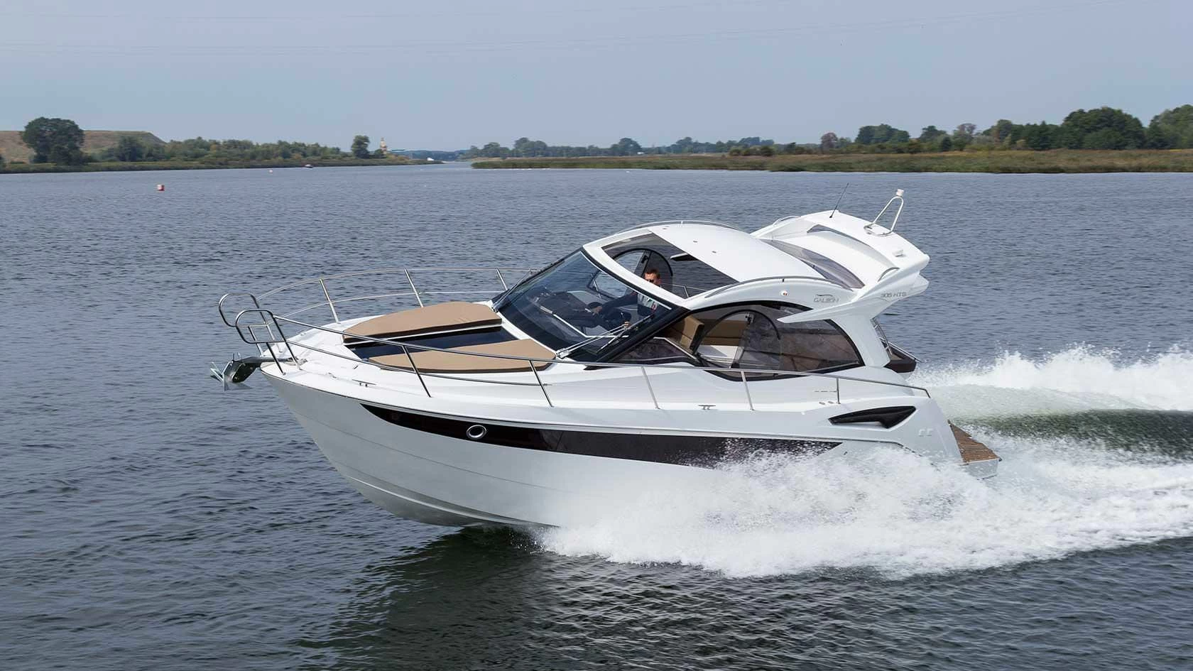 卡帝尔（Galeon）305 HTS