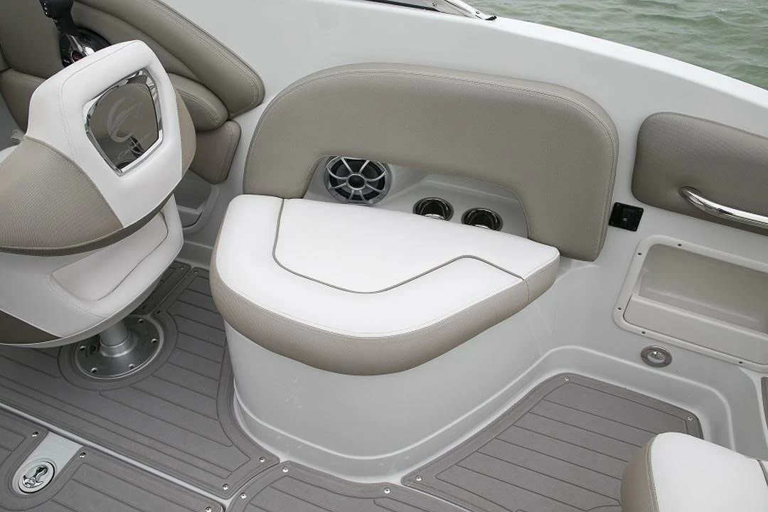 科罗娜（Crownline）E 235 XS