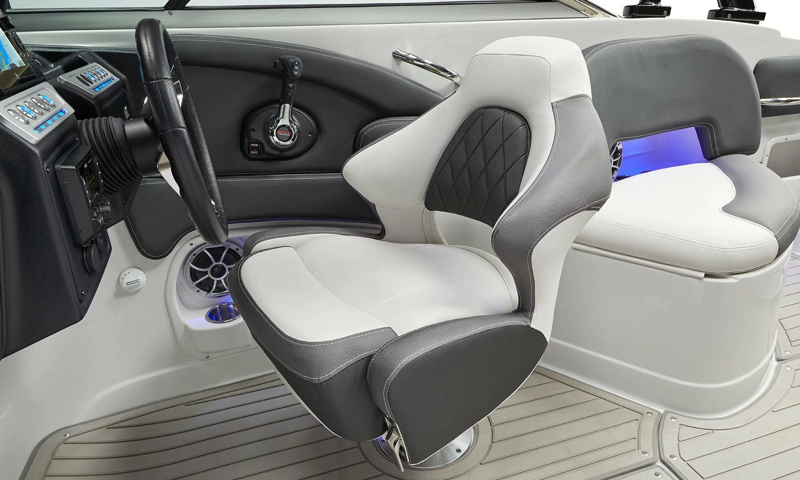科罗娜（Crownline）E 255 SURF
