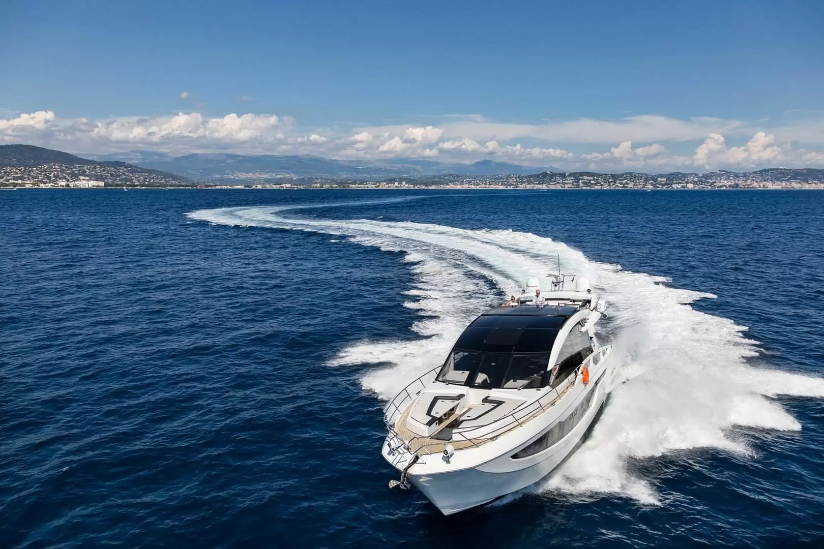卡帝尔（Galeon）650 SKYDECK
